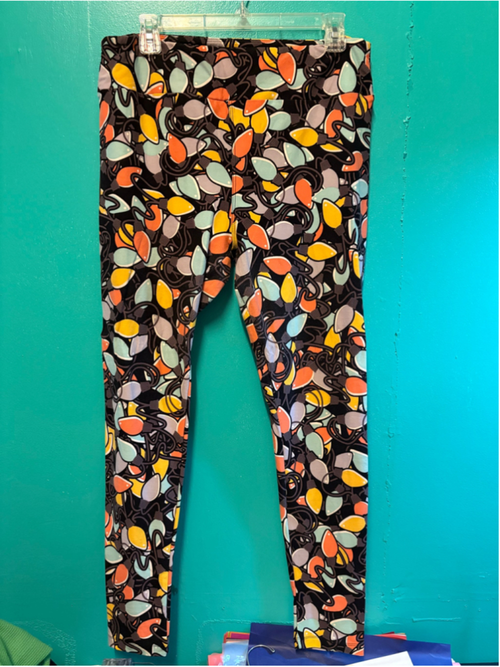 Women's LuLaRoe Leggings 2X Black Multi-color Print